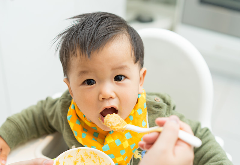 little boy with swallowing problems