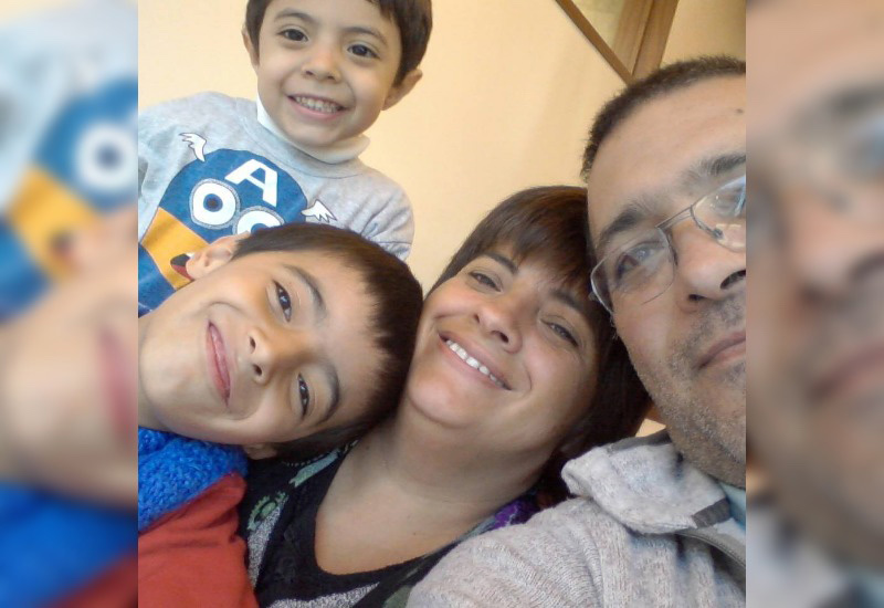 La familia Cáceres en Boston para el seguimiento de cinco años de Agustín