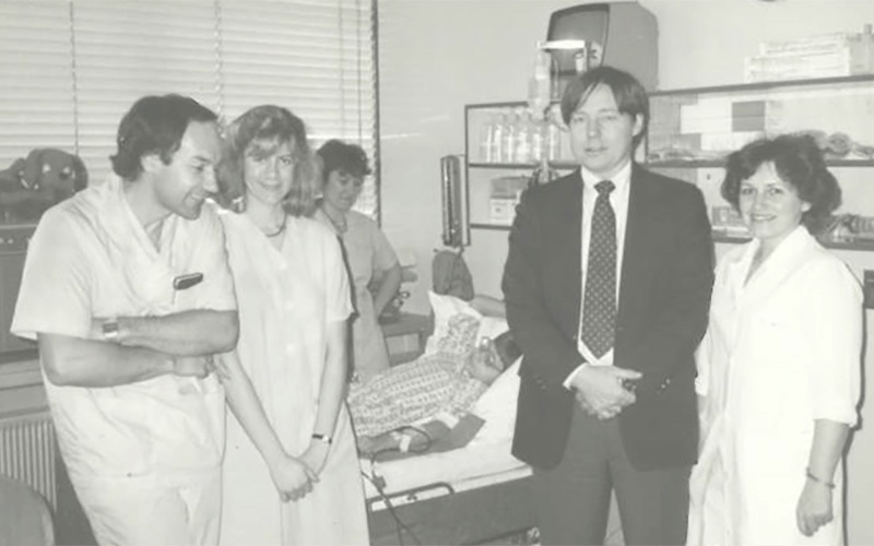 William Harmon, MD (2nd from right) with Mary Bentson, RN, CNN, CPN (2nd from left), sharing their expertise to start a pediatric dialysis unit at The Children’s University Hospital in Krakow, 1985.